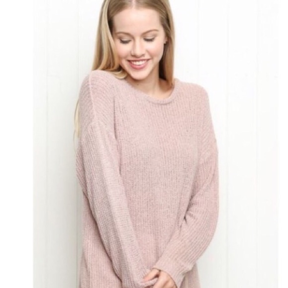 Brandy Melville light pink sweater